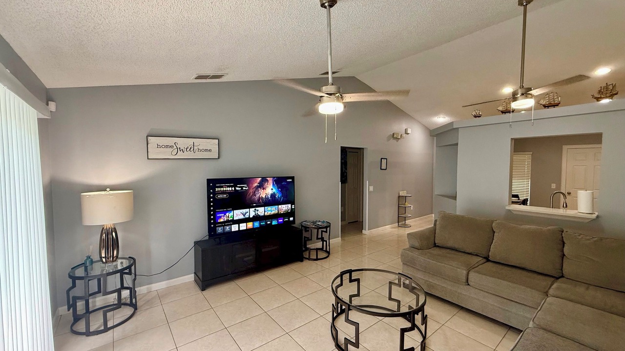 Photo of Livingroom in Loughman