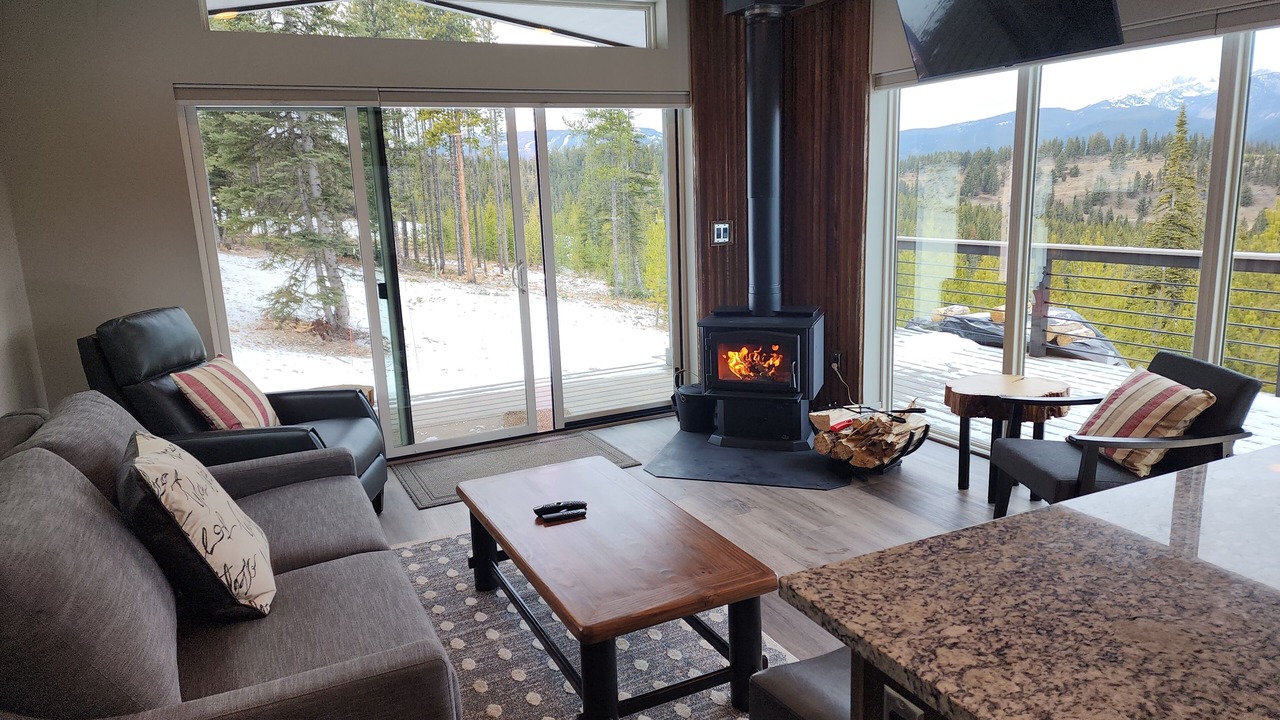 Photo of Livingroom in Gallatin Gateway