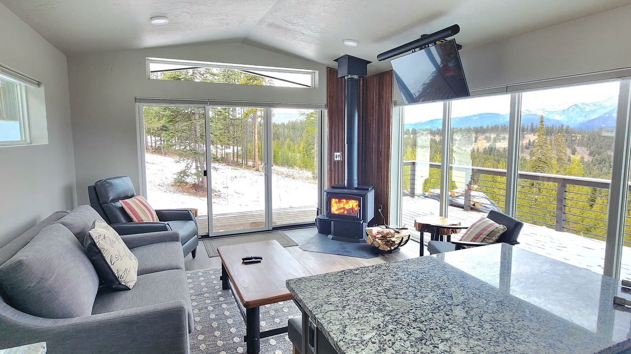 Photo of Livingroom in Gallatin Gateway