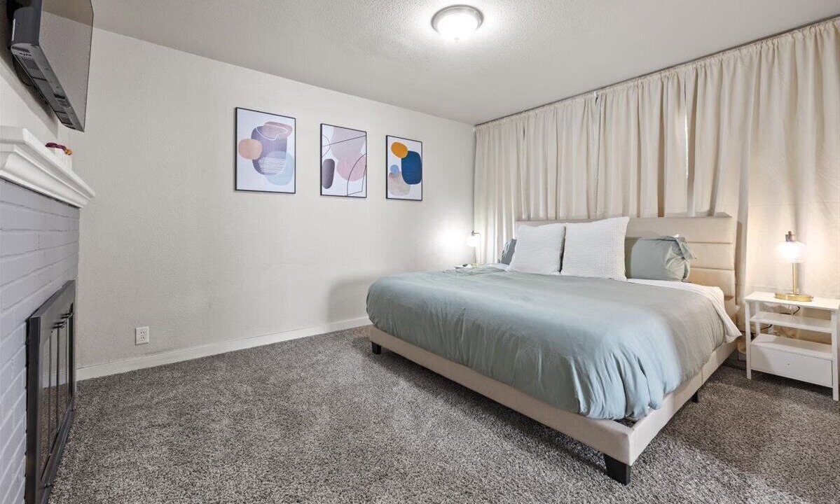 Photo of Bedroom in Sunset