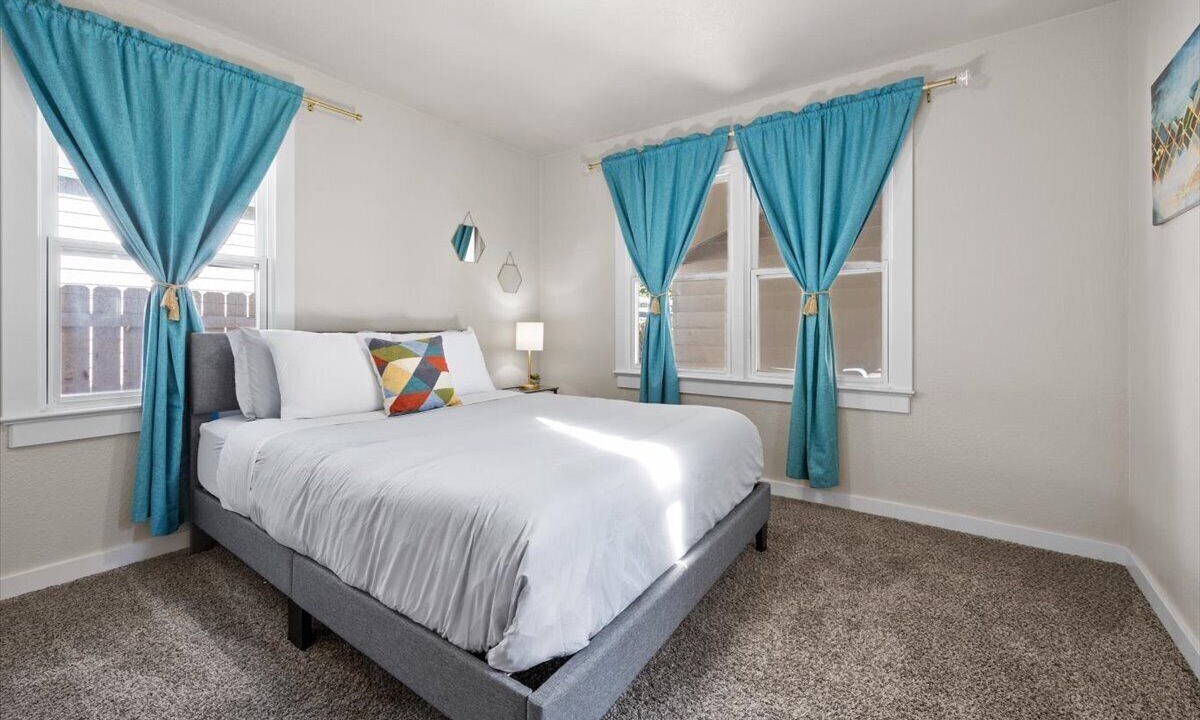 Photo of Bedroom in Sunset