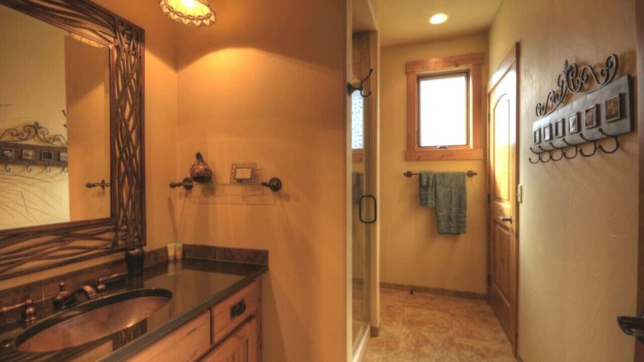 Photo of Bathroom in Red Lodge