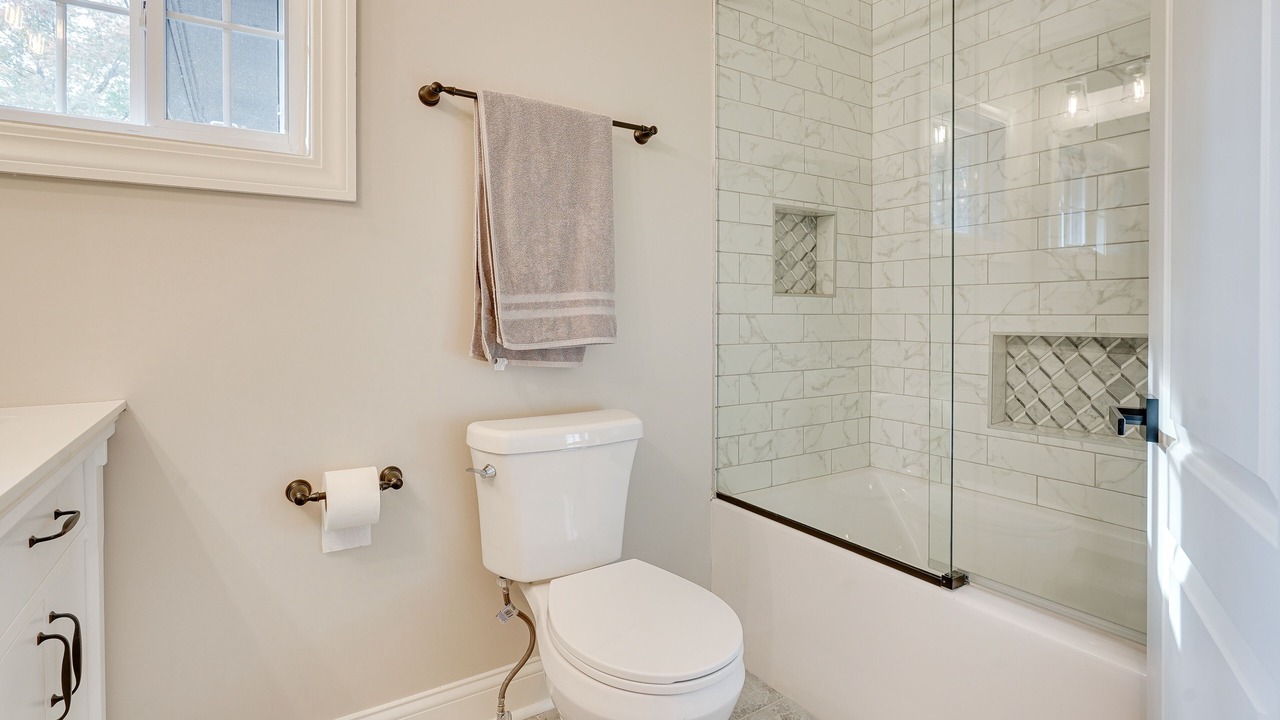 Photo of Bathroom in Powell