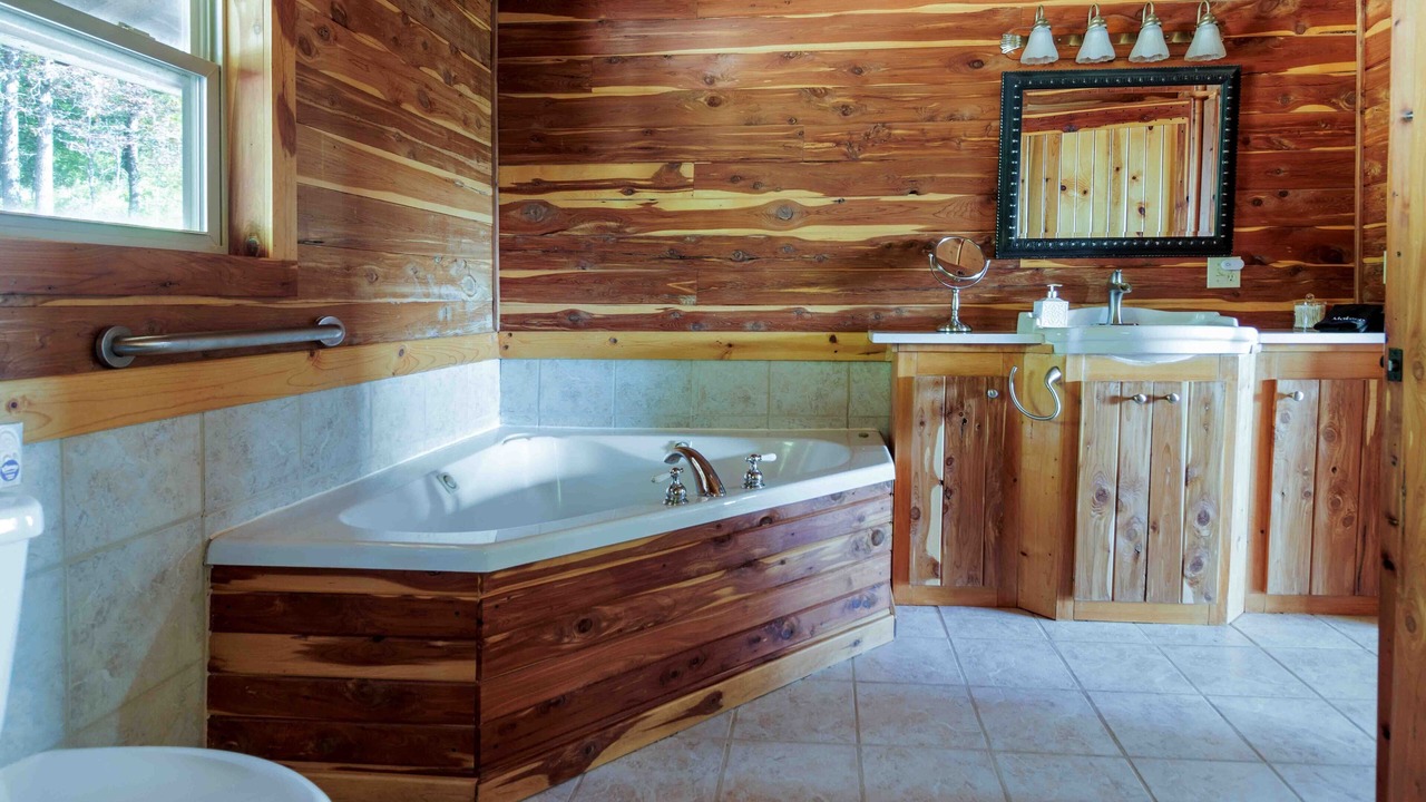 Photo of Bathroom in Jasper
