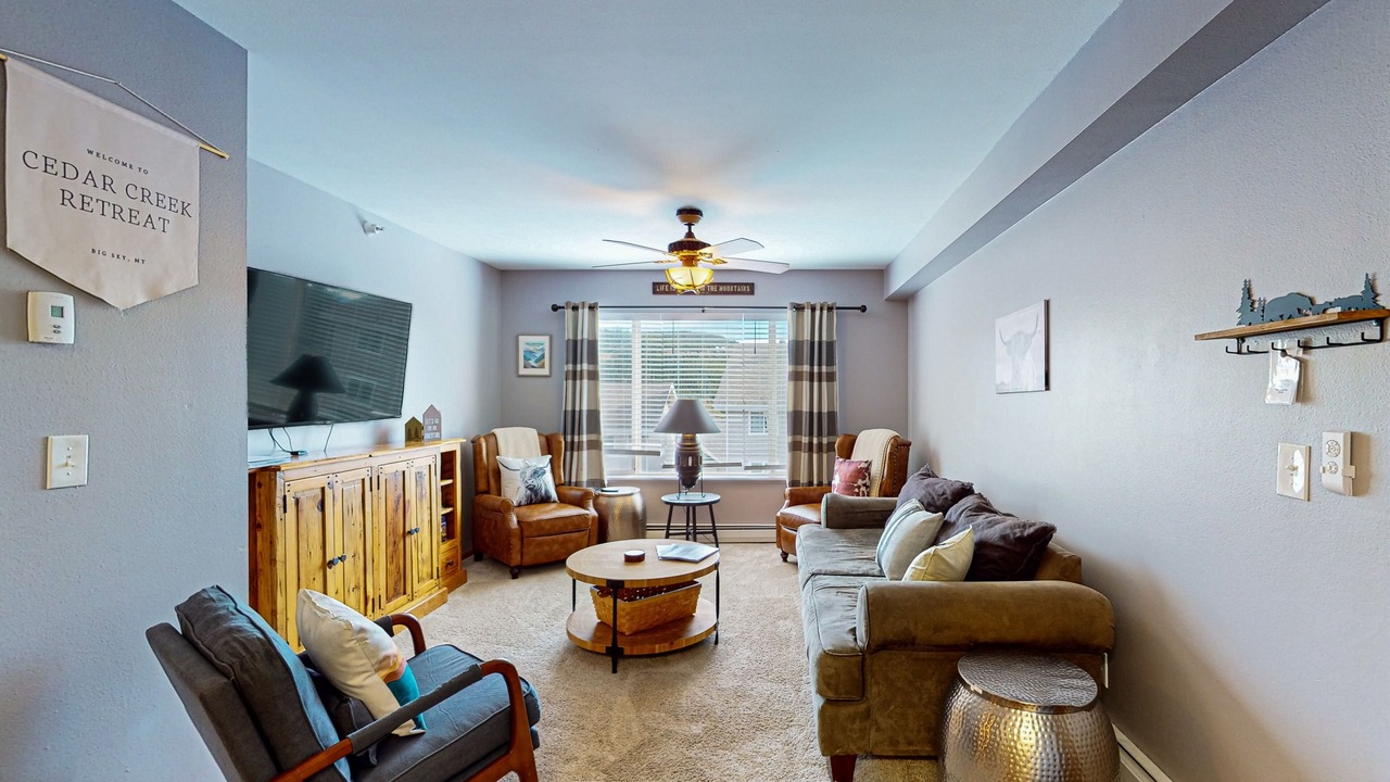 Photo of Livingroom in Big Sky