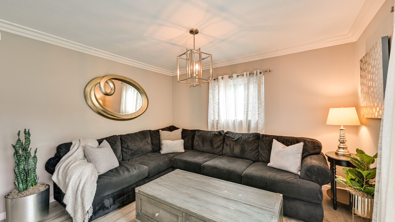 Photo of Livingroom in Oak Park