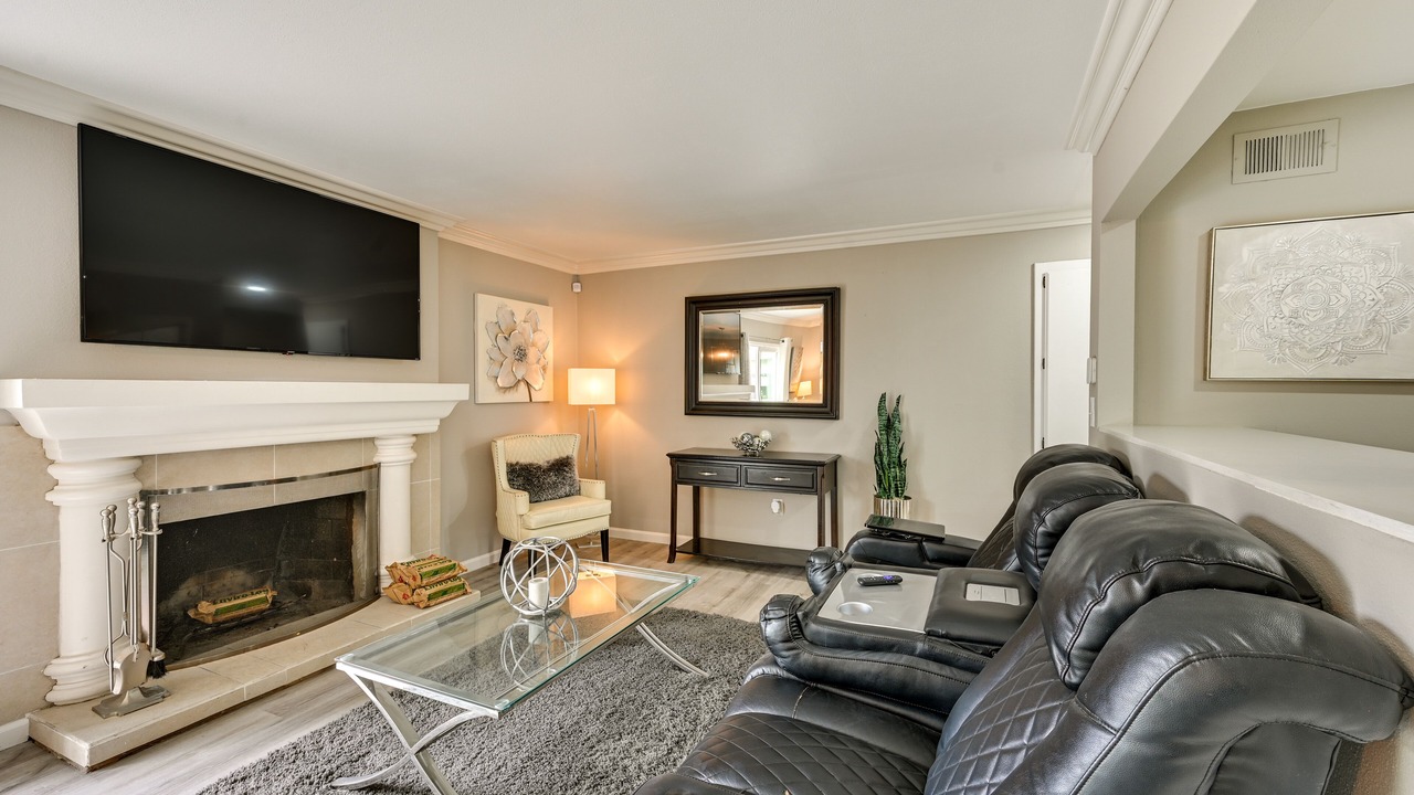 Photo of Livingroom in Oak Park