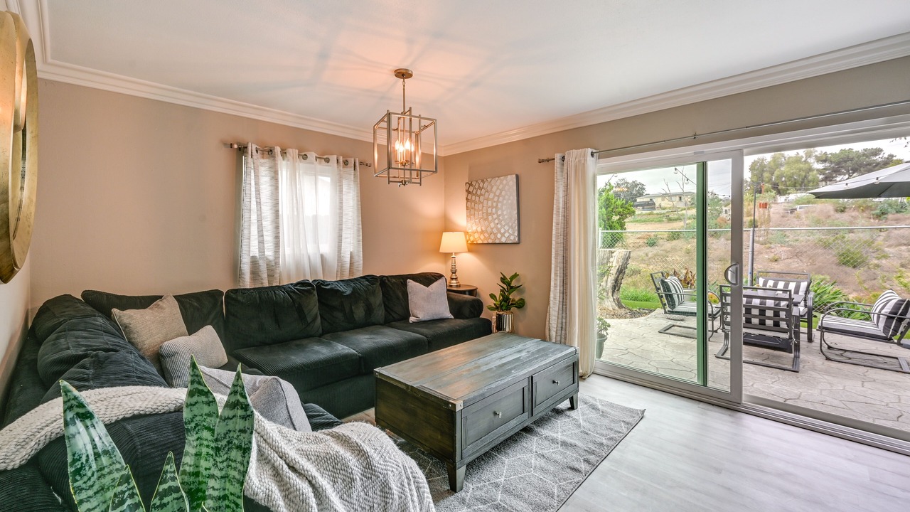 Photo of Livingroom in Oak Park