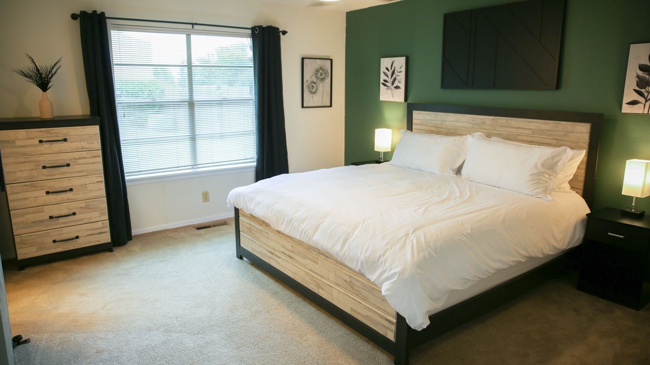 Photo of Bedroom in Broken Arrow