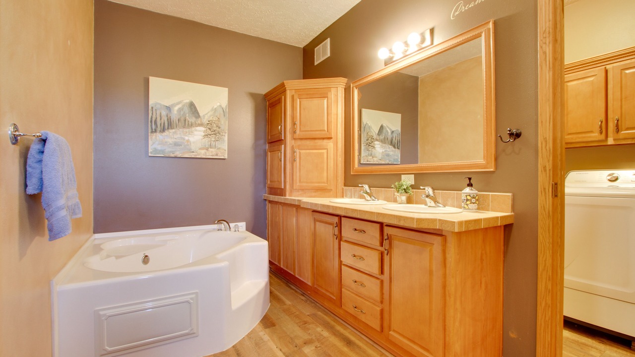 Photo of Bathroom in Helena