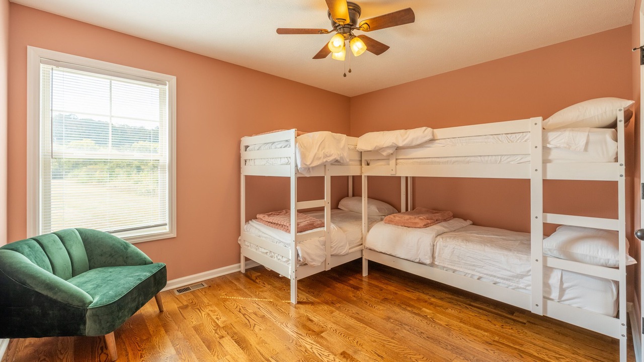 Photo of Bedroom in Culleoka