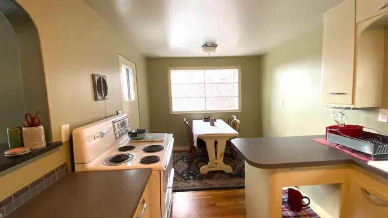 Photo of Kitchen in South Perry District