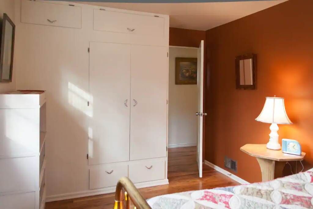 Photo of Bedroom in South Perry District