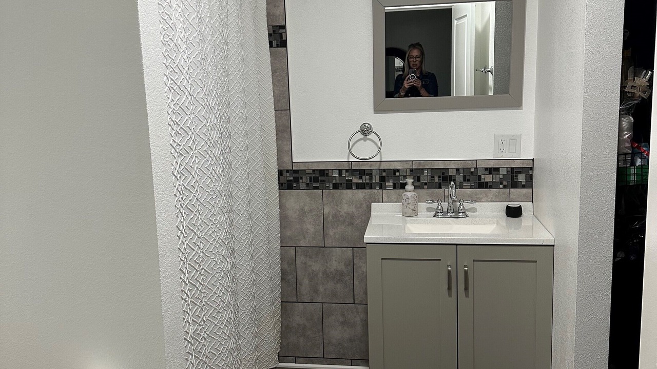 Photo of Bathroom in Scottsbluff
