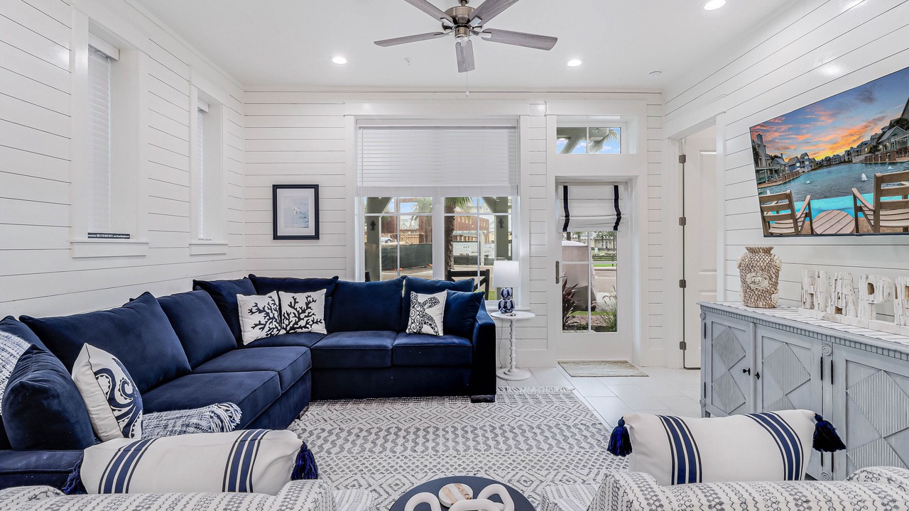 Photo of Livingroom in Cinnamon Shore