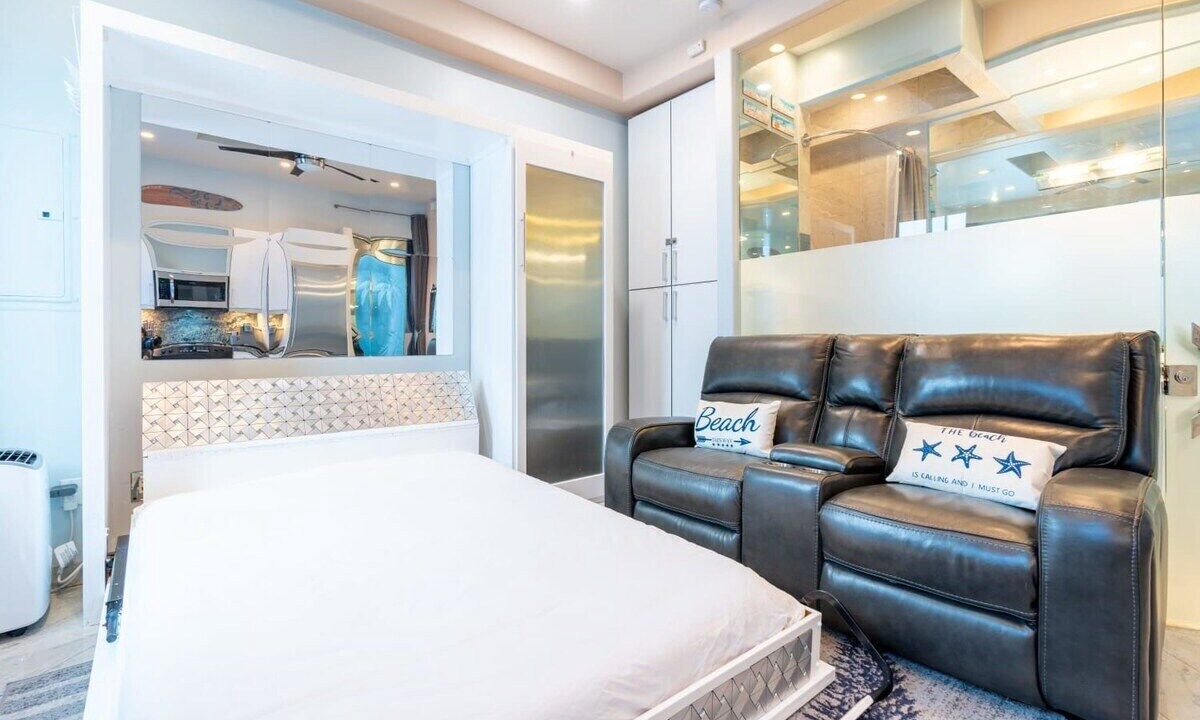 Photo of Bedroom in Mission Beach