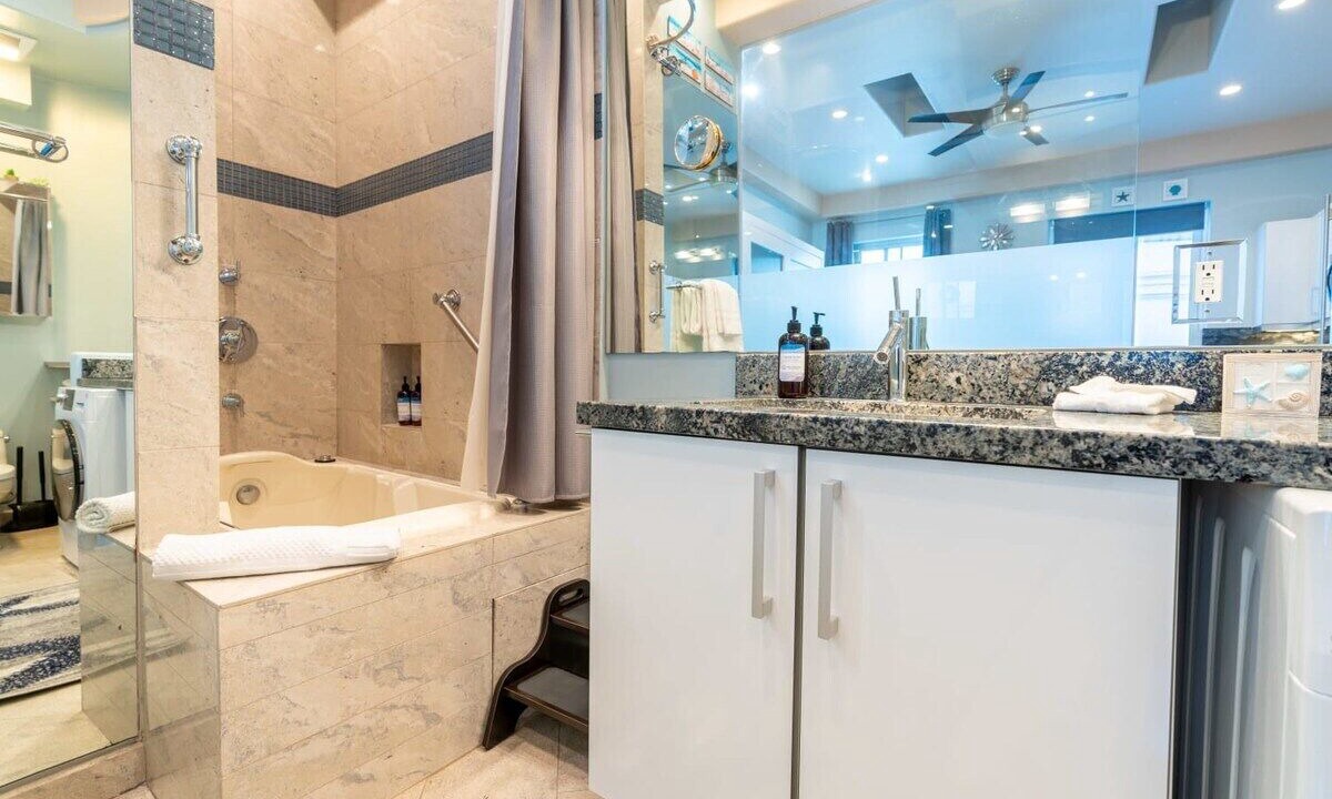 Photo of Bathroom in Mission Beach