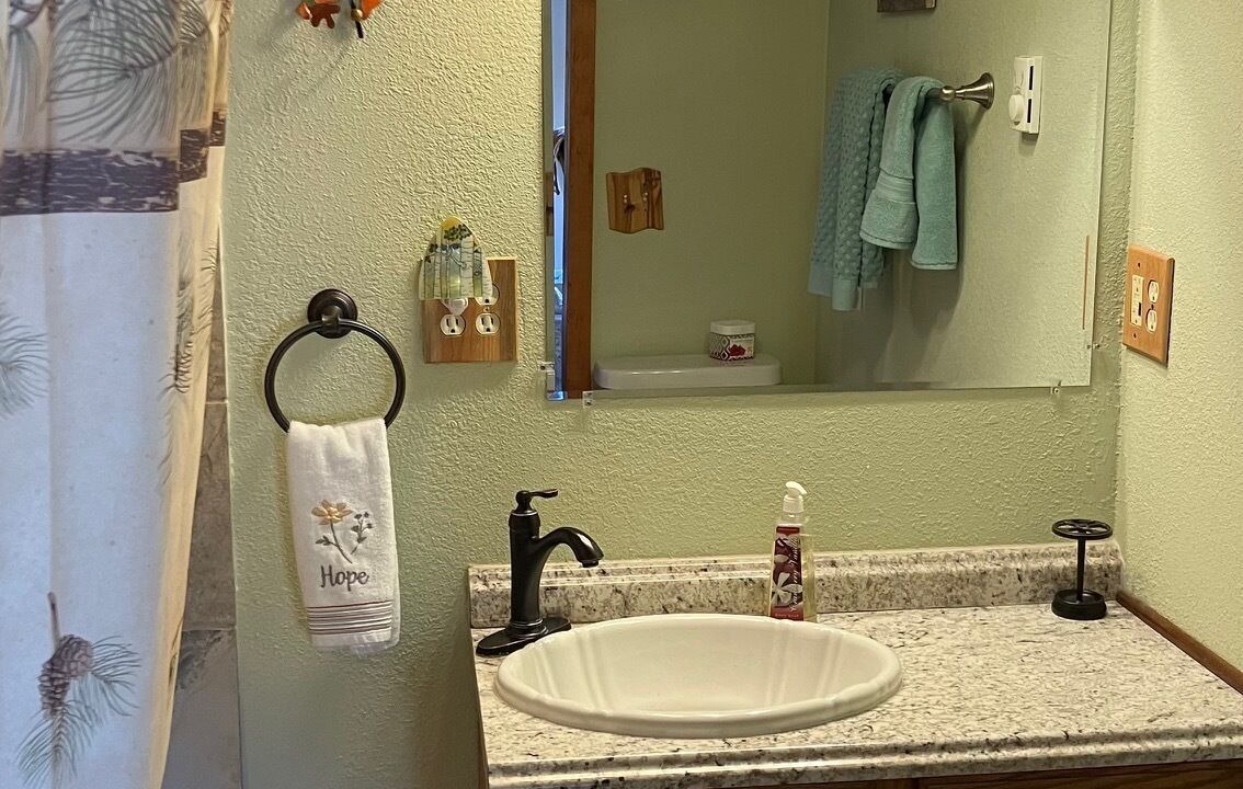 Photo of Bathroom in Gardiner