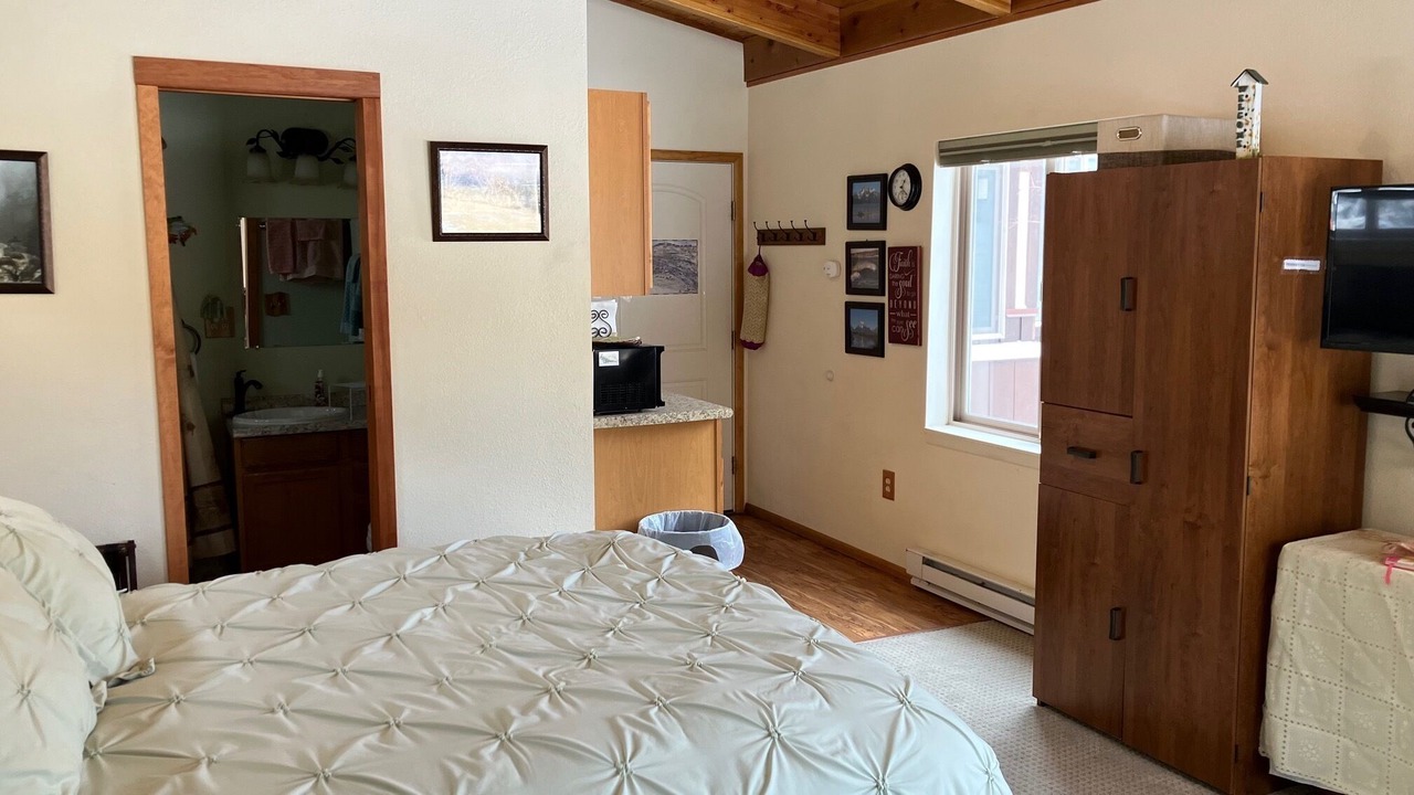 Photo of Bedroom in Gardiner