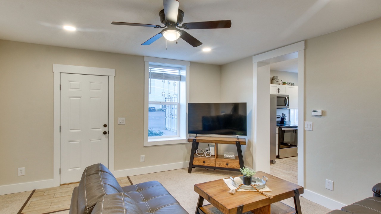 Photo of Livingroom in Logan