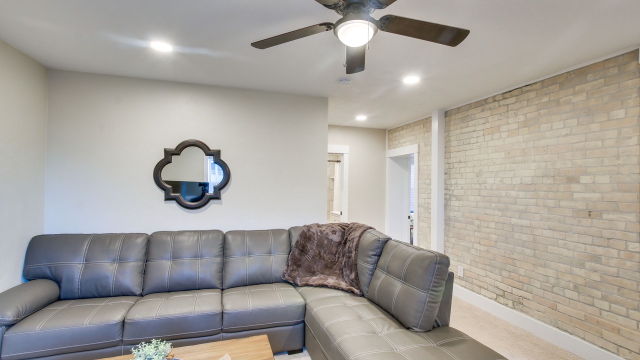 Photo of Livingroom in Logan