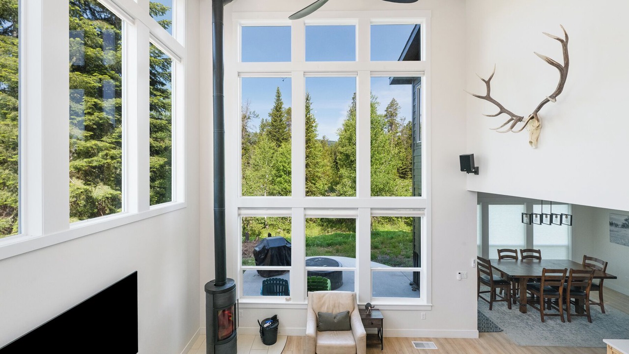 Photo of Livingroom in Donnelly