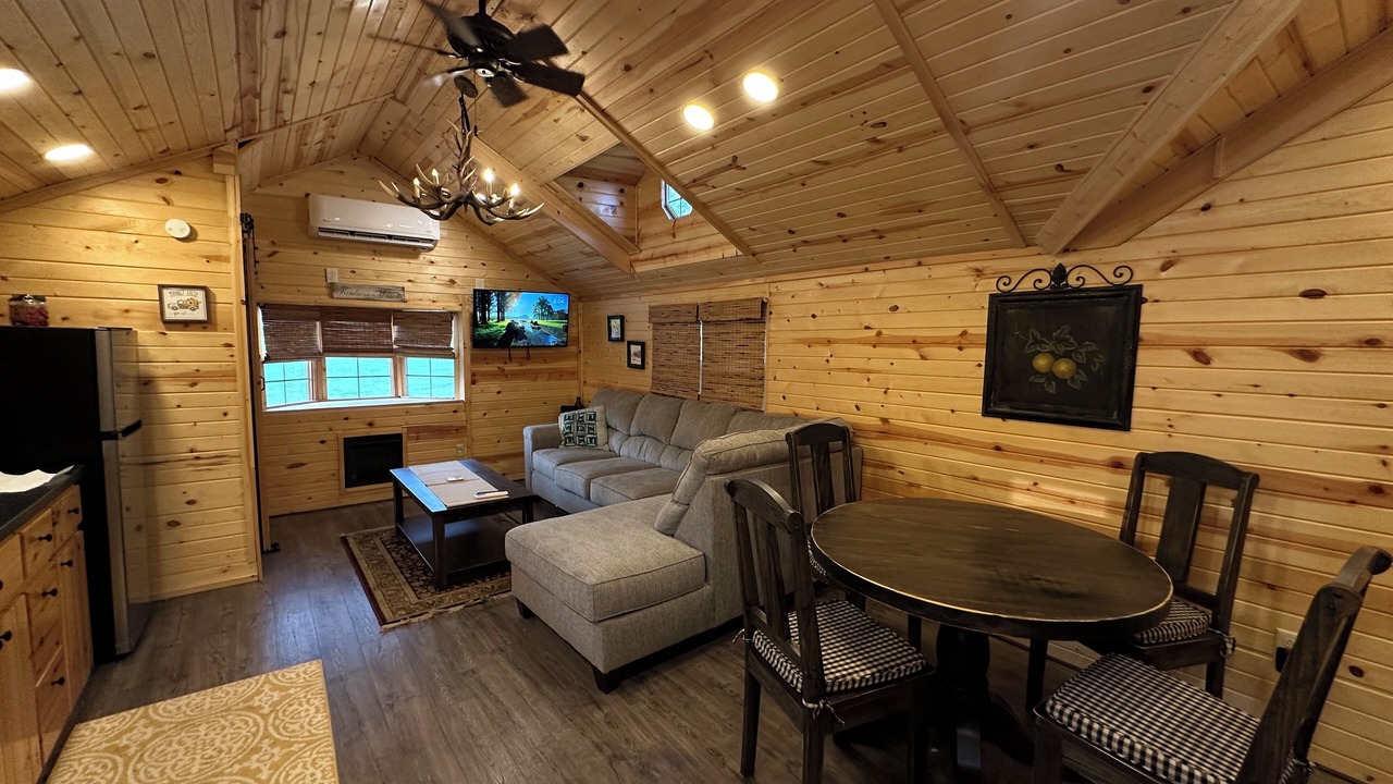 Photo of Livingroom in Laurelville