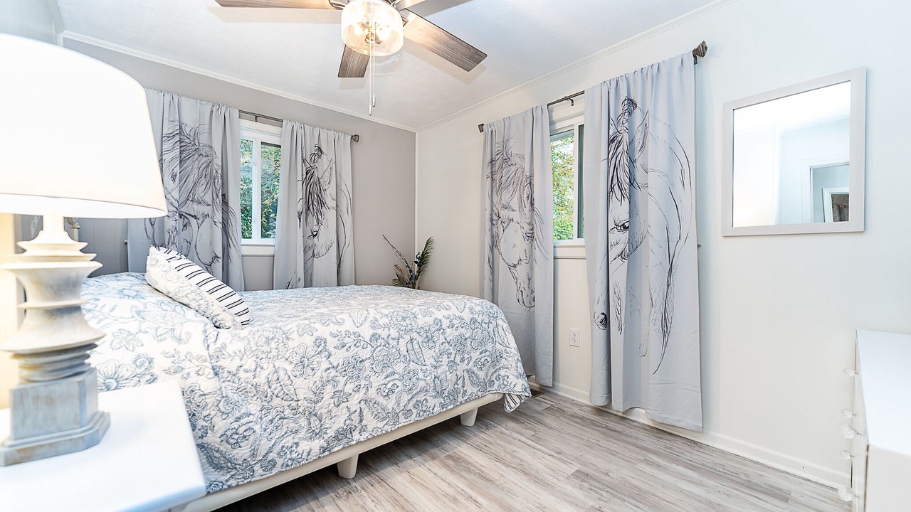 Photo of Bedroom in Troy