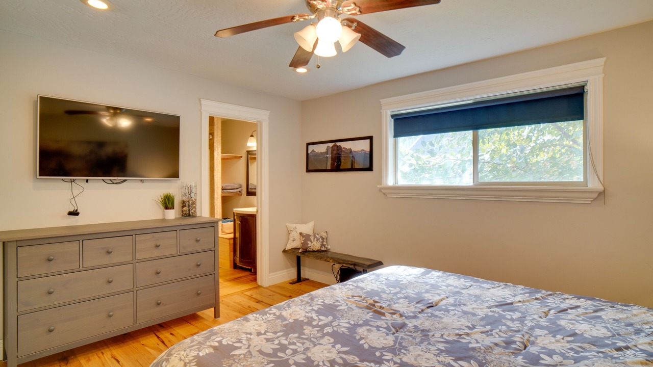 Photo of Bedroom in Kaysville
