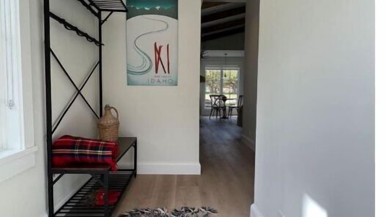 Photo of Bedroom in Warm Springs
