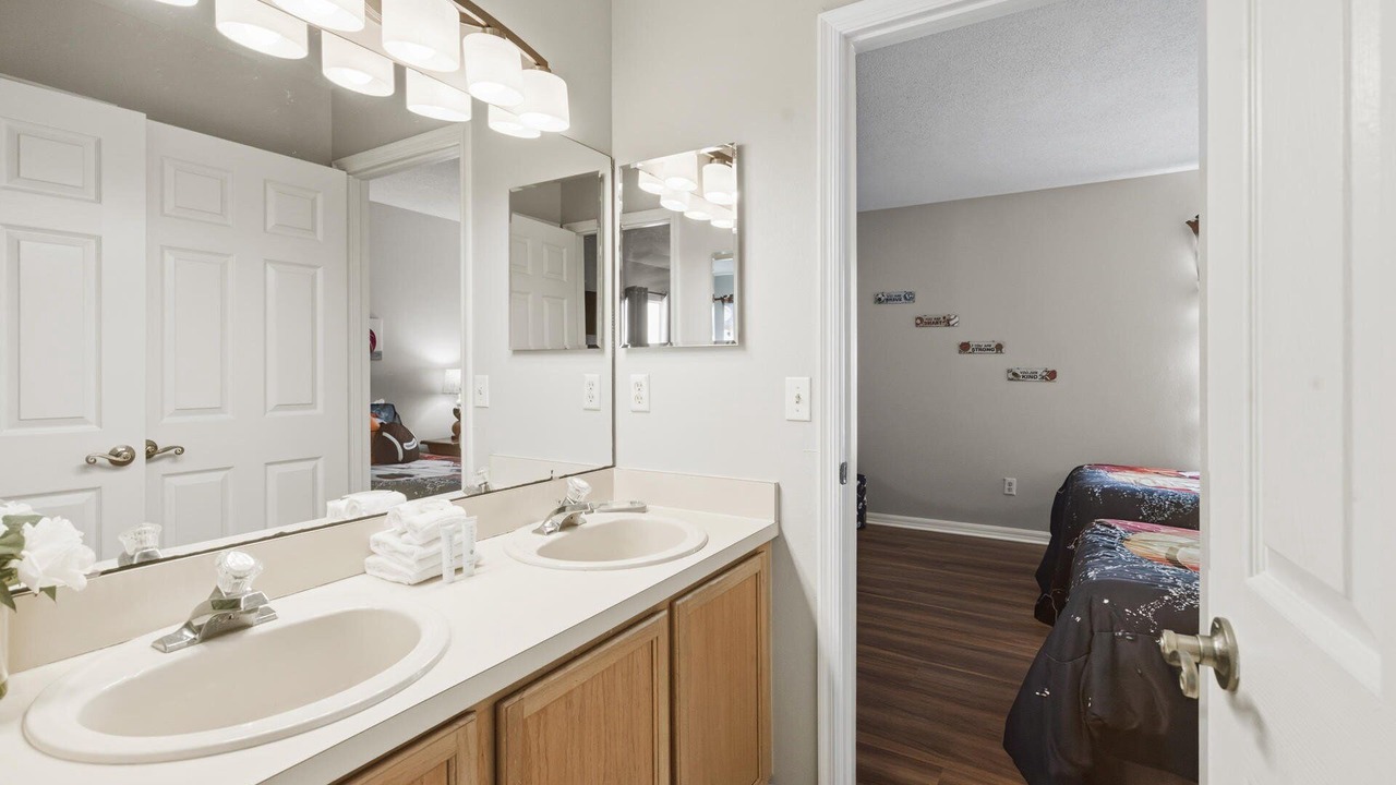 Photo of Bathroom in Lake Davenport Estates