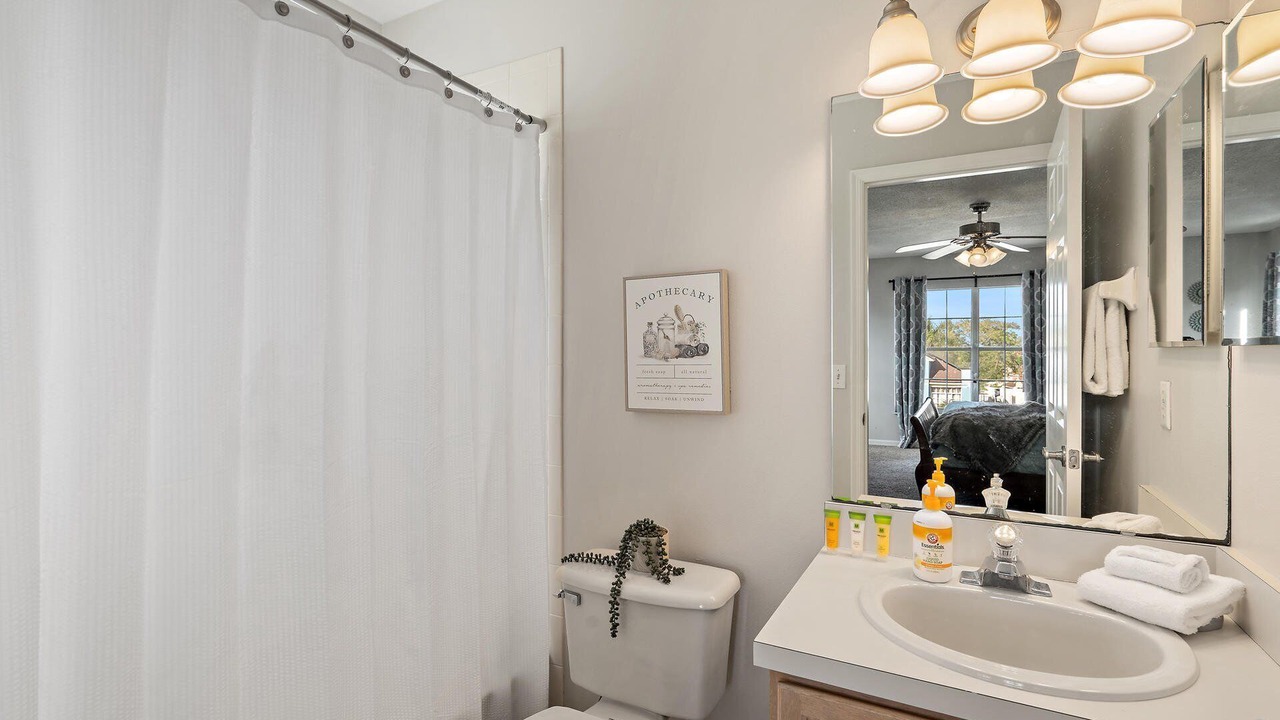 Photo of Bathroom in Lake Davenport Estates
