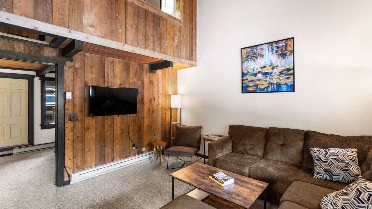 Photo of Livingroom in Big Sky Meadow Village