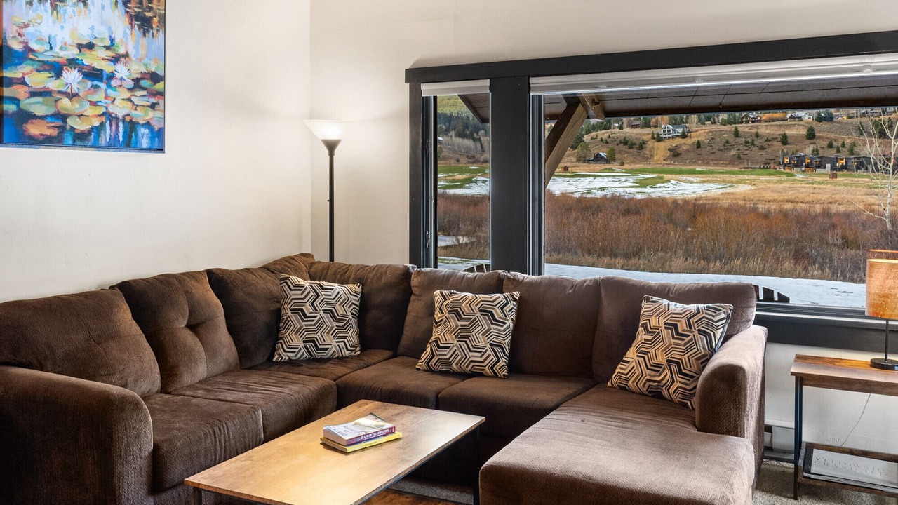 Photo of Livingroom in Big Sky Meadow Village