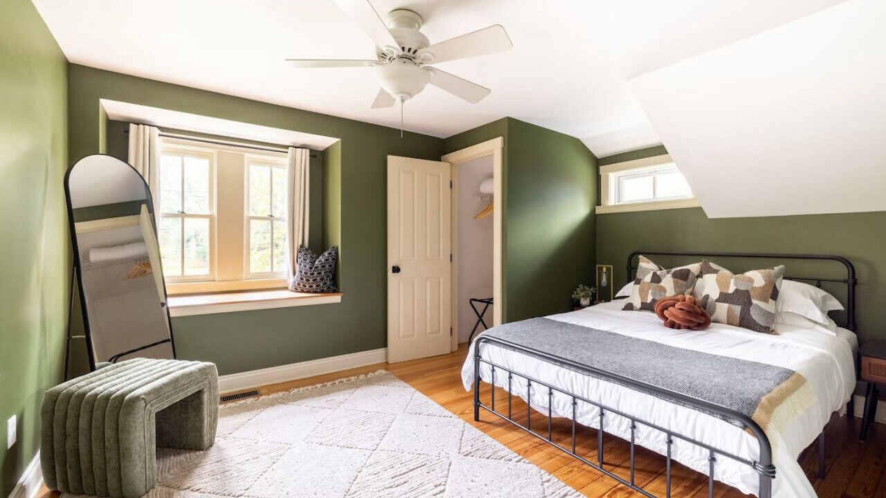 Photo of Bedroom in Peninsula