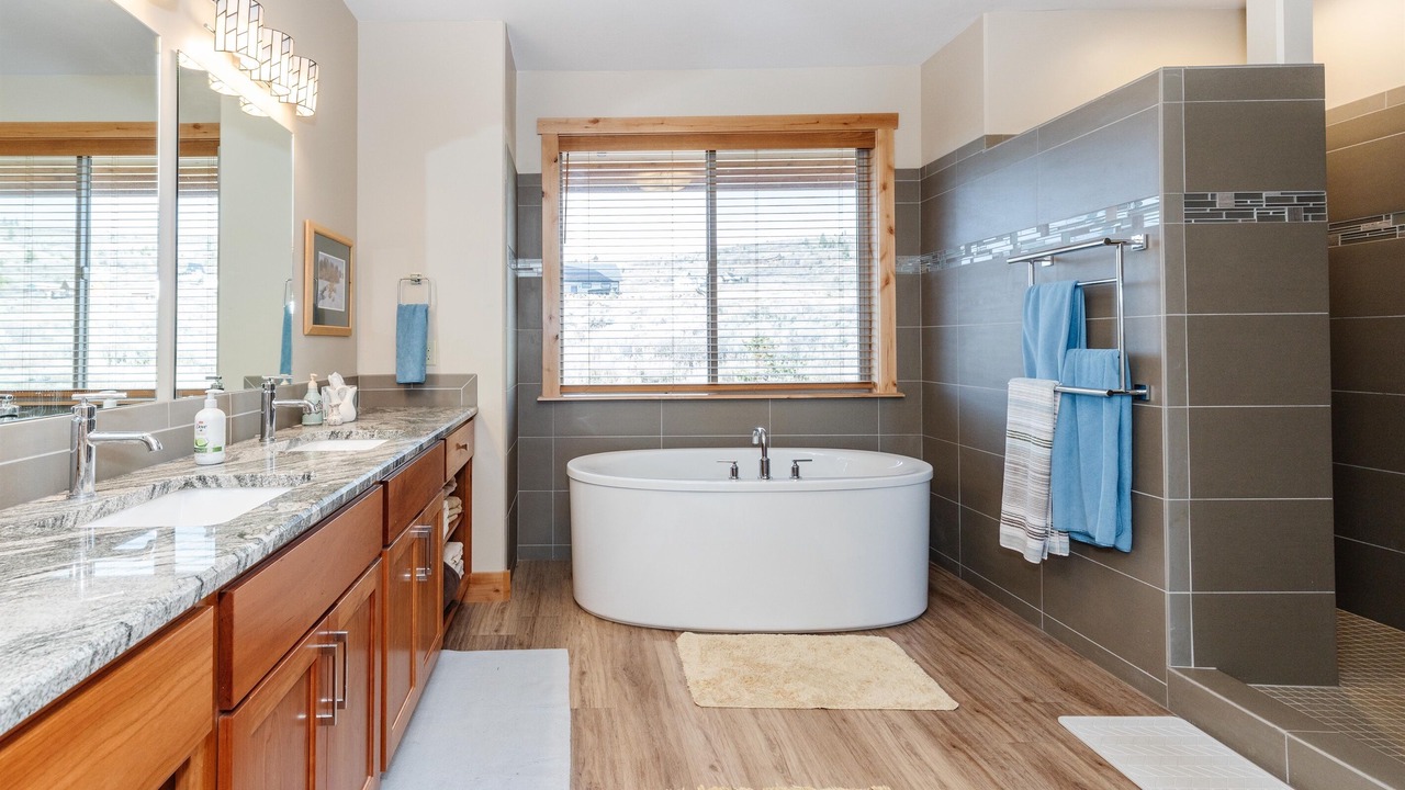 Photo of Bathroom in Sweetwater