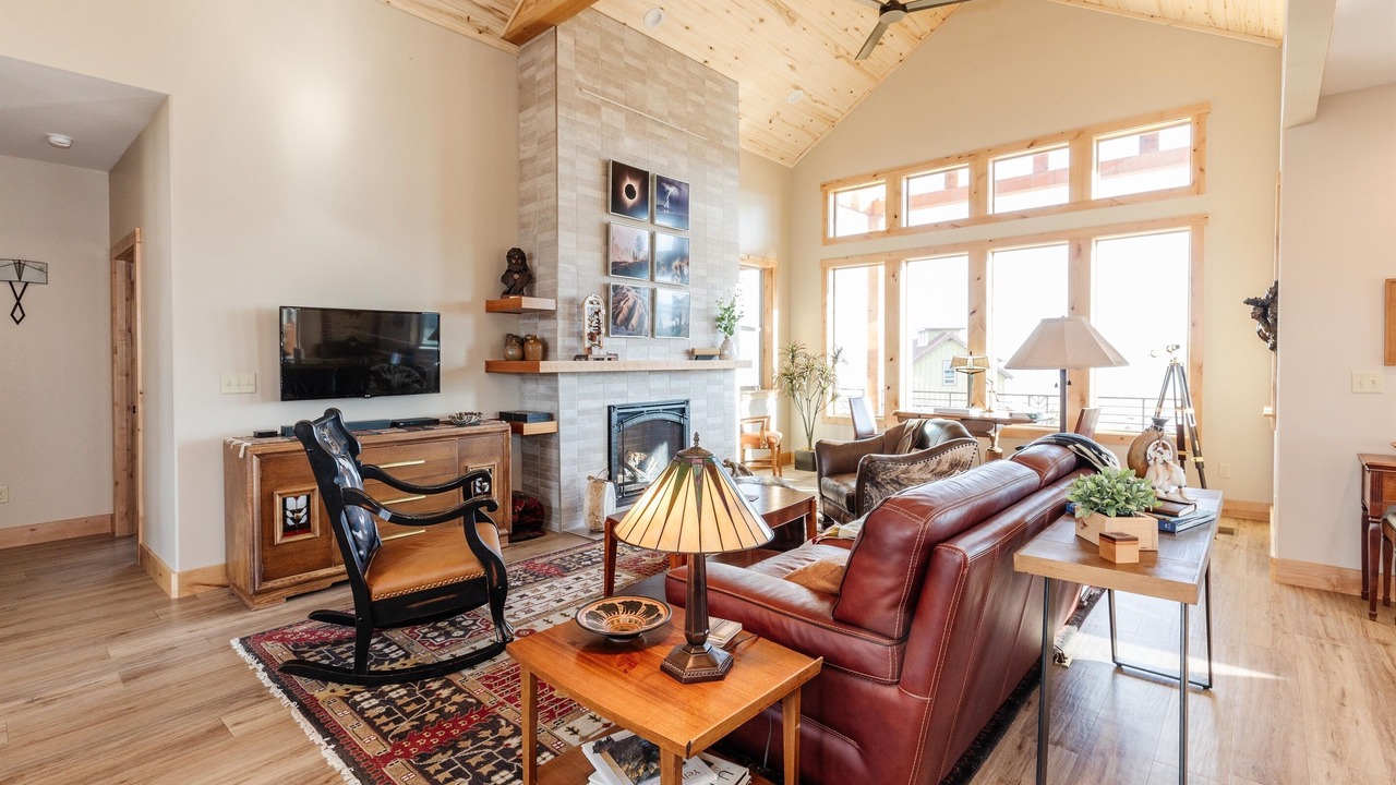 Photo of Livingroom in Sweetwater