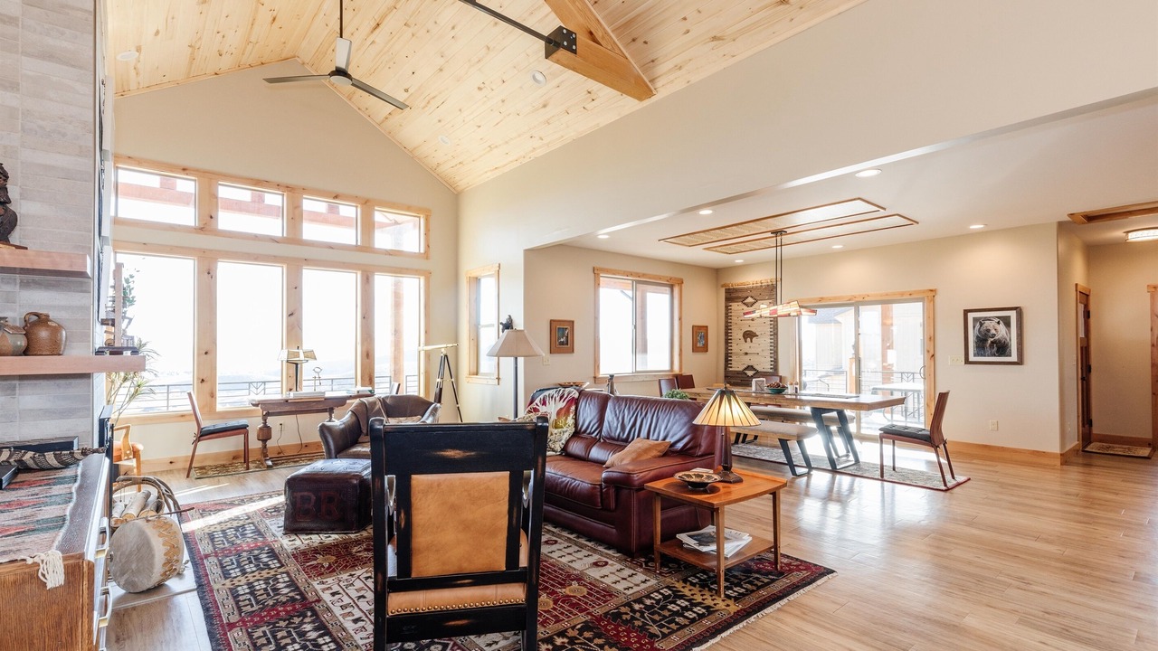 Photo of Livingroom in Sweetwater