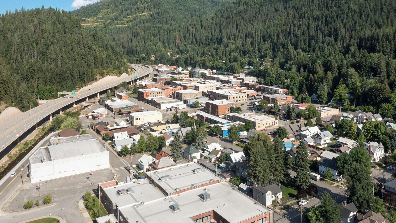 Photo of Others in Wallace