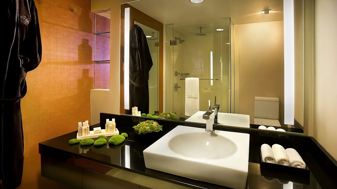 Photo of Bathroom in Gaslamp Quarter