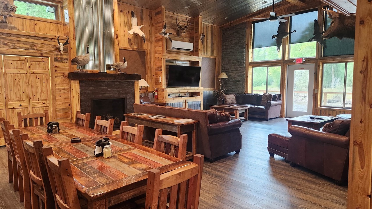Photo of Livingroom in Saratoga