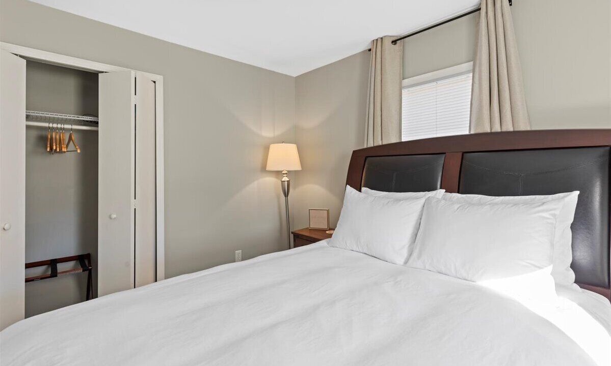 Photo of Bedroom in Lake Orion