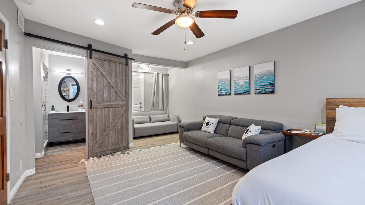 Photo of Bedroom in Alamitos Beach