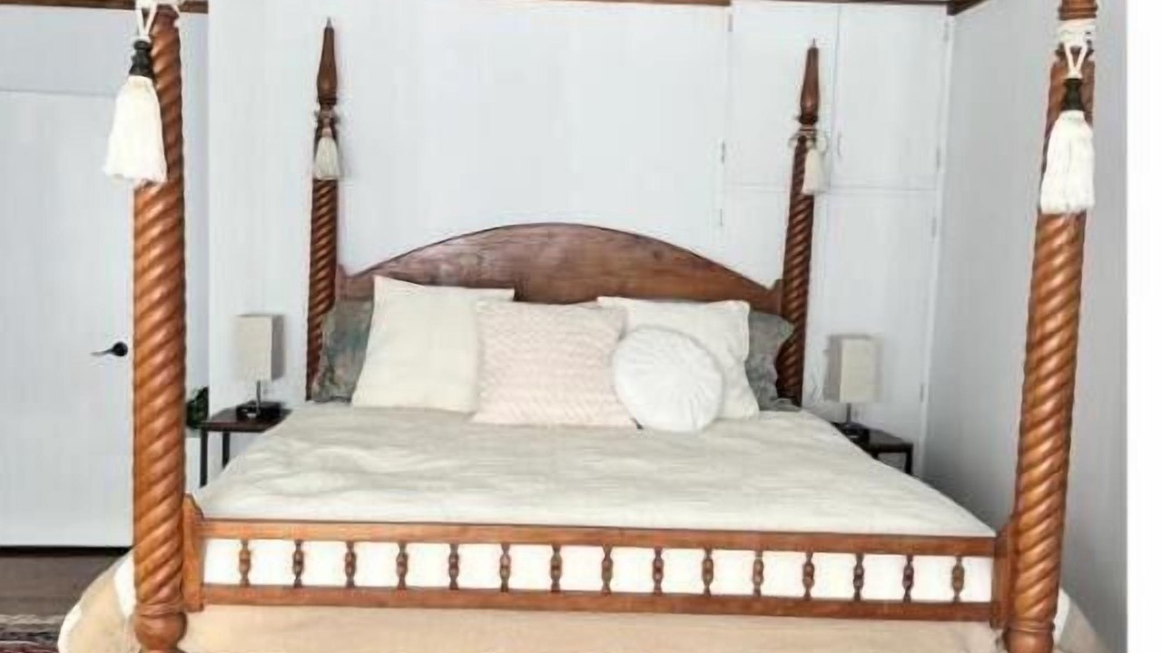 Photo of Bedroom in University District