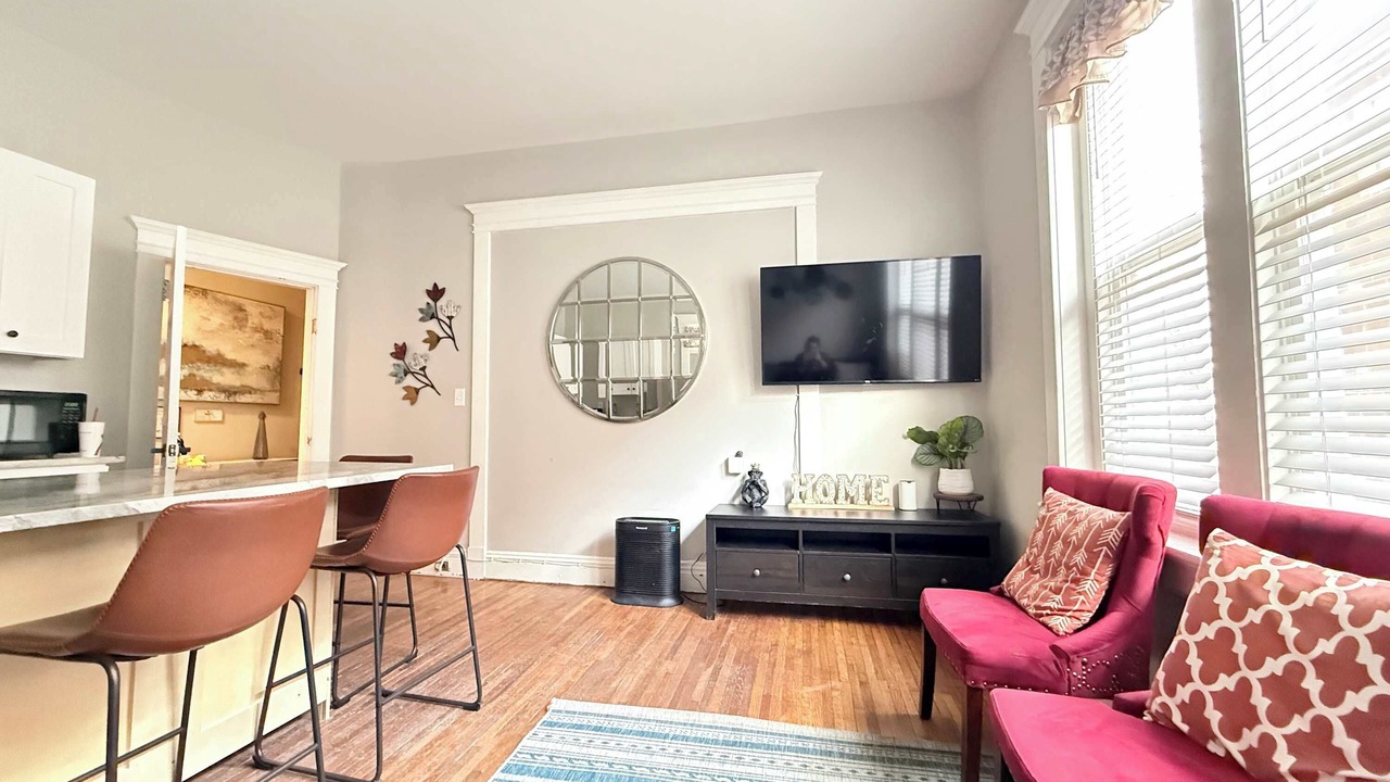 Photo of Livingroom in Museum District