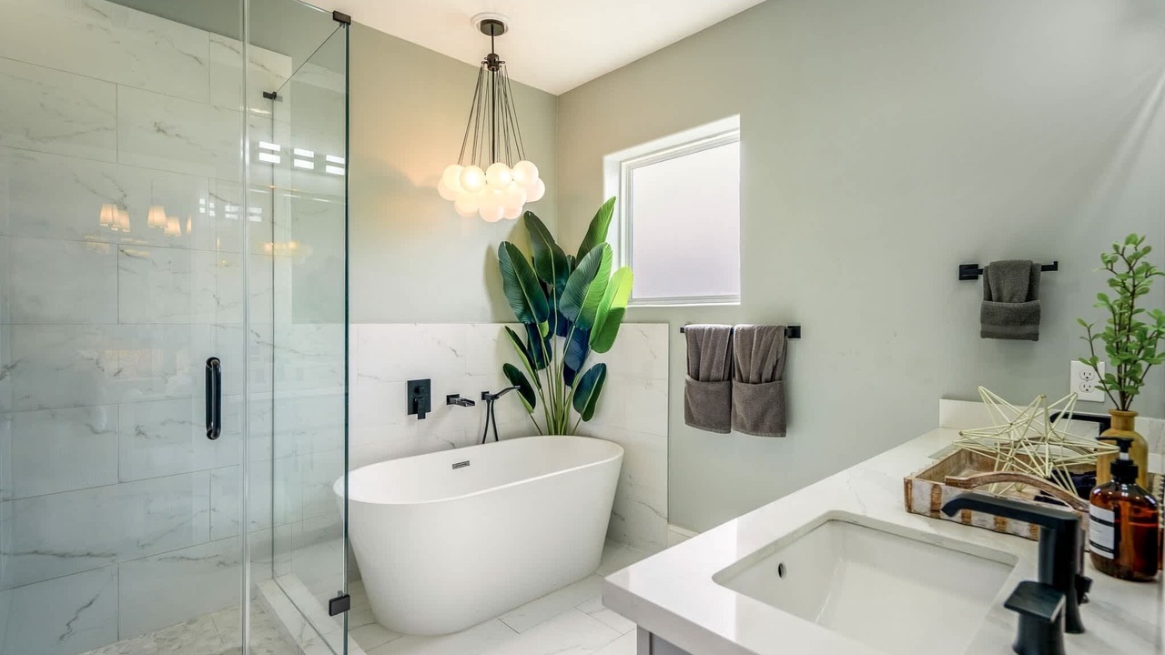 Photo of Bathroom in South Central Houston