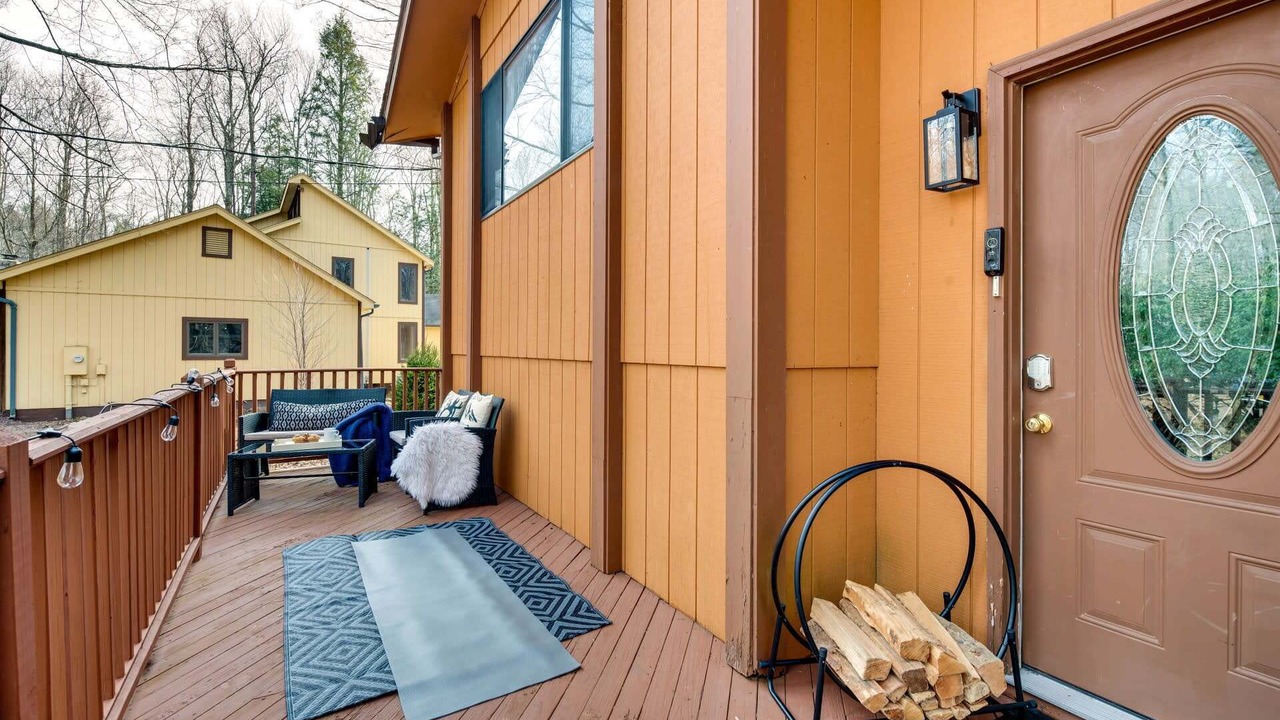 Photo of Patio Balcony in Pocono Pines