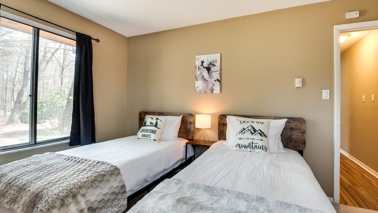 Photo of Bedroom in Pocono Pines