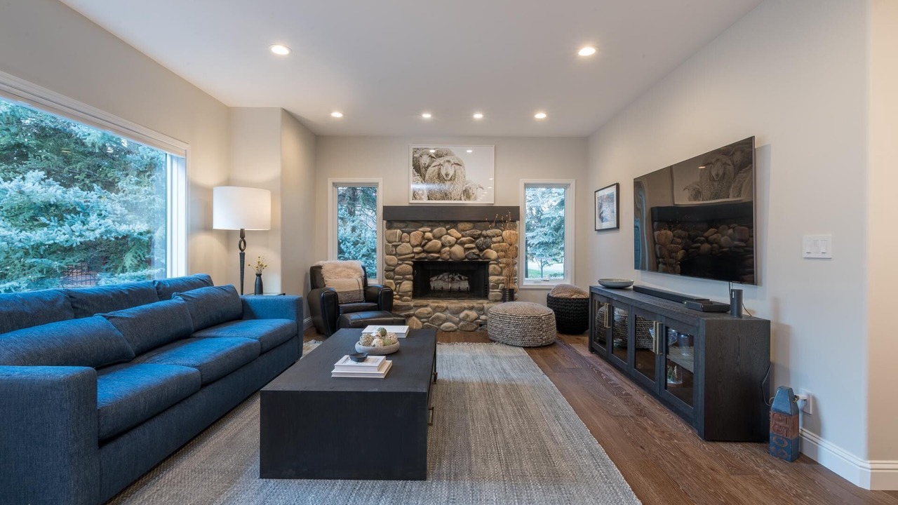 Photo of Livingroom in Twin Creeks