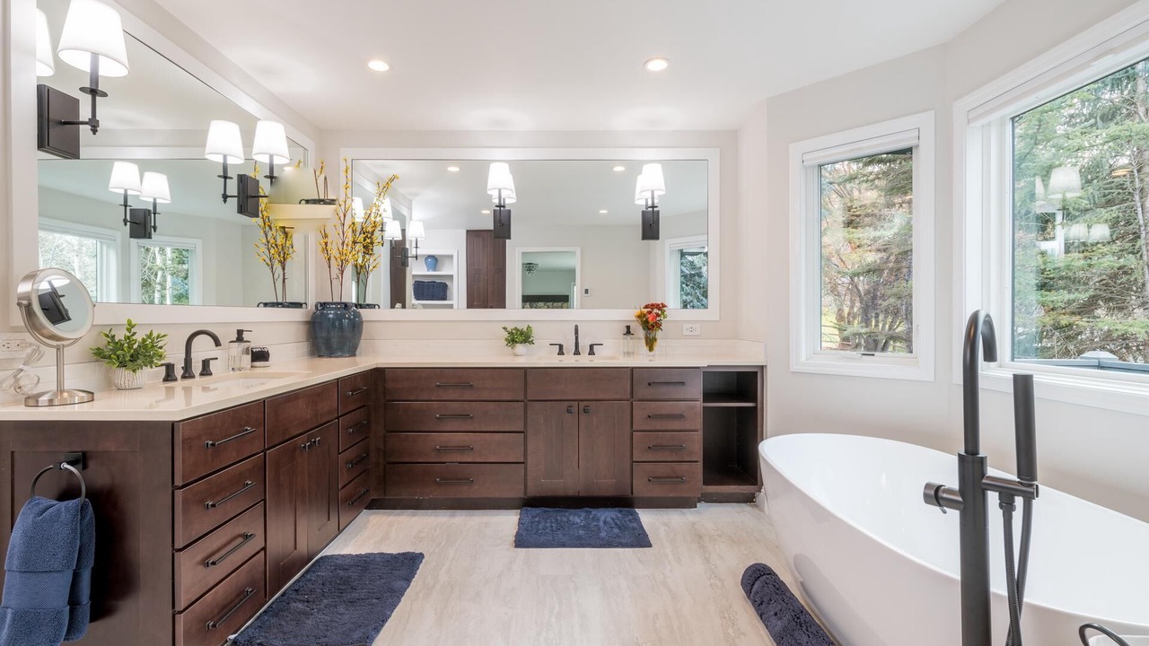 Photo of Bathroom in Twin Creeks